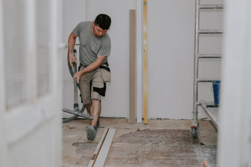 Post-construction floor cleaning during a home build